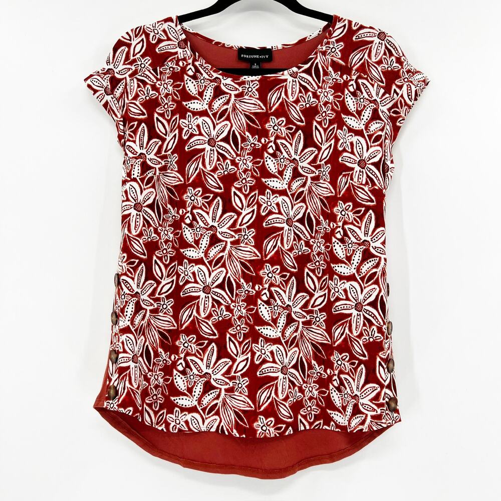 NWT Fortune + Ivy‎ Red White Floral Short Sleeve Round Neck Blouse Top Size S